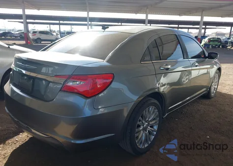 2012 Chrysler 200 Limited z USA, uszkodzony, nr VIN 1C3CCBCB1CN230008